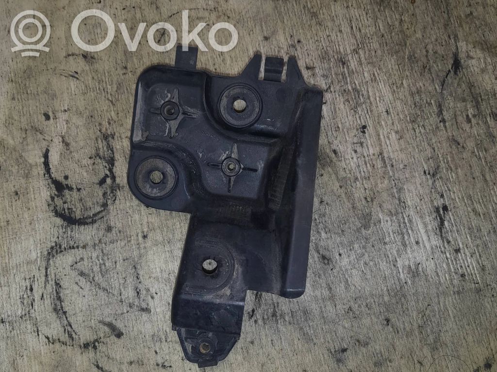 Audi A6 S6 C6 4F Rear bumper mounting bracket 
