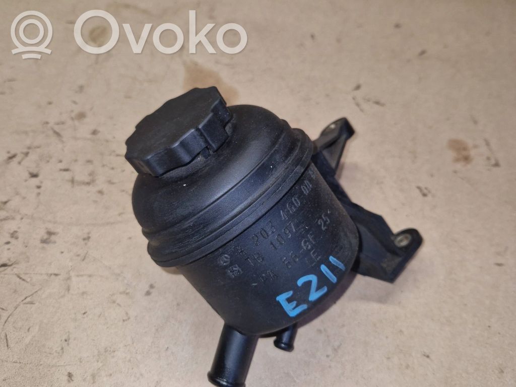 Mercedes-Benz E W211 Power steering fluid tank/reservoir 