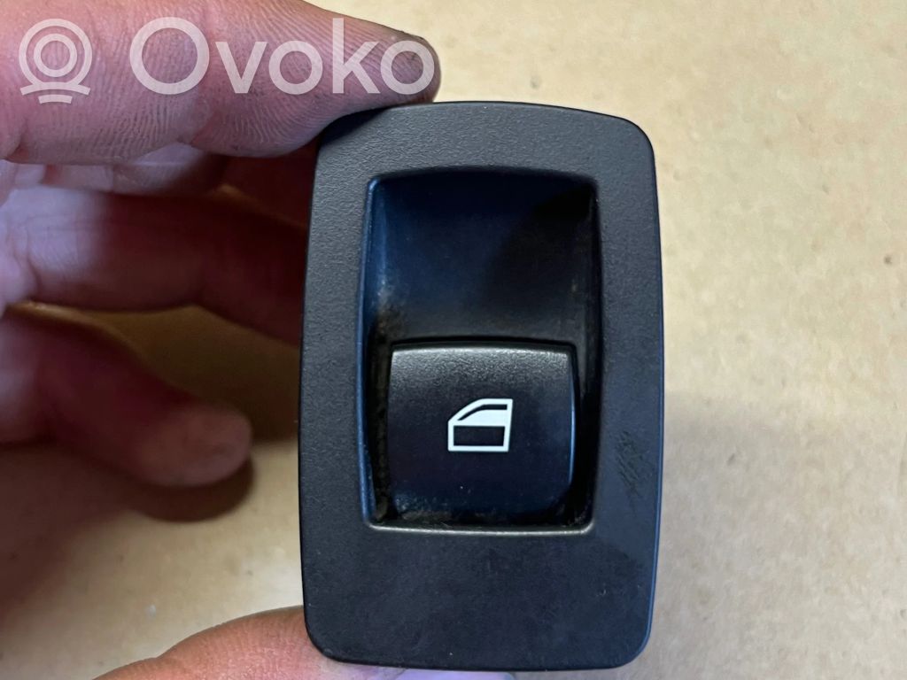 Electric window control switch   6945874,15979800,15939900