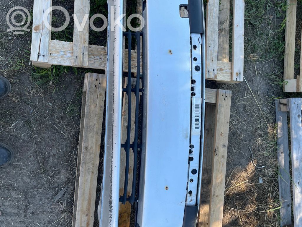 Front bumper   72758411