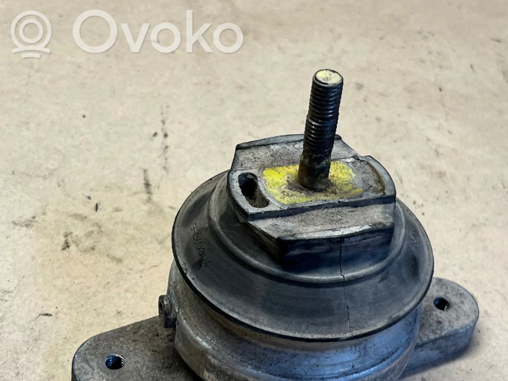 Audi A8 S8 D3 4E Engine mount bracket 