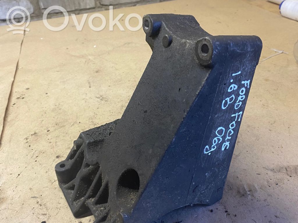 Engine mounting bracket   4M5019D624CC