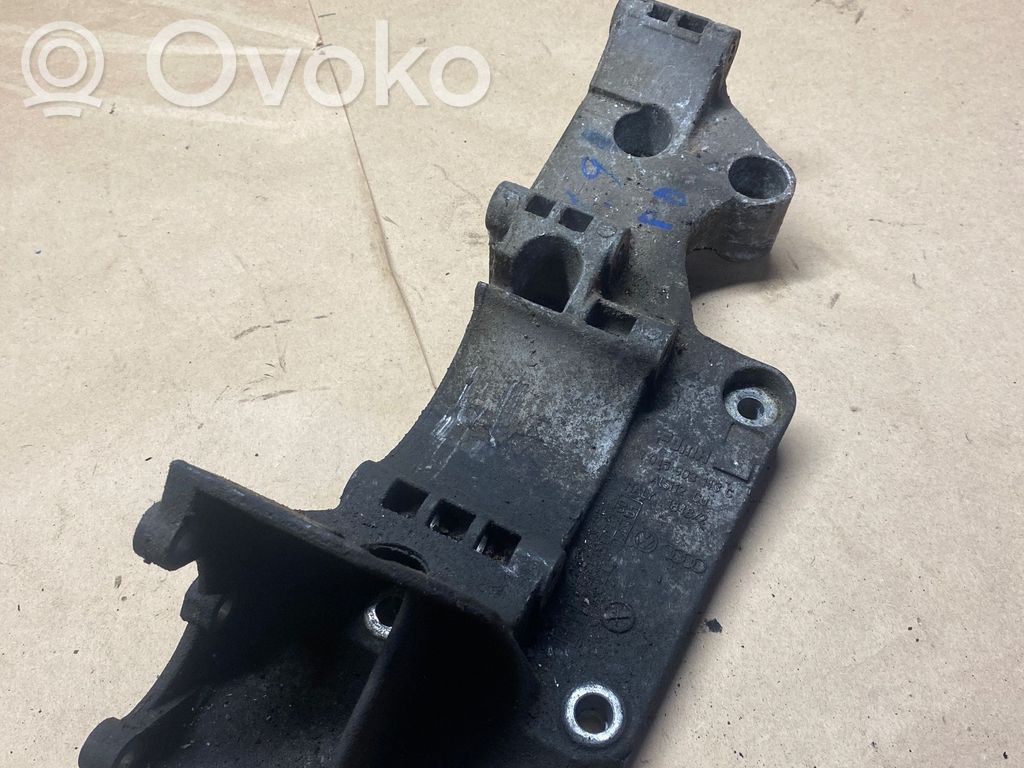 Audi A3 S3 8L Mocowanie alternatora 