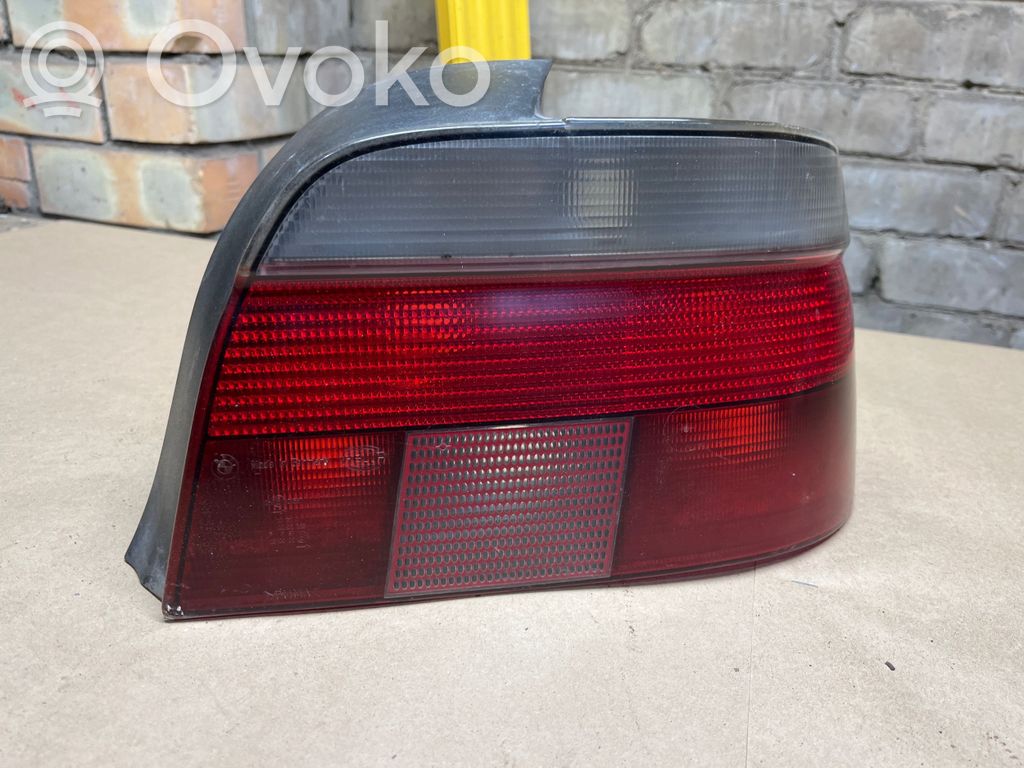 Rear/tail lights   2496298,2VP00724008