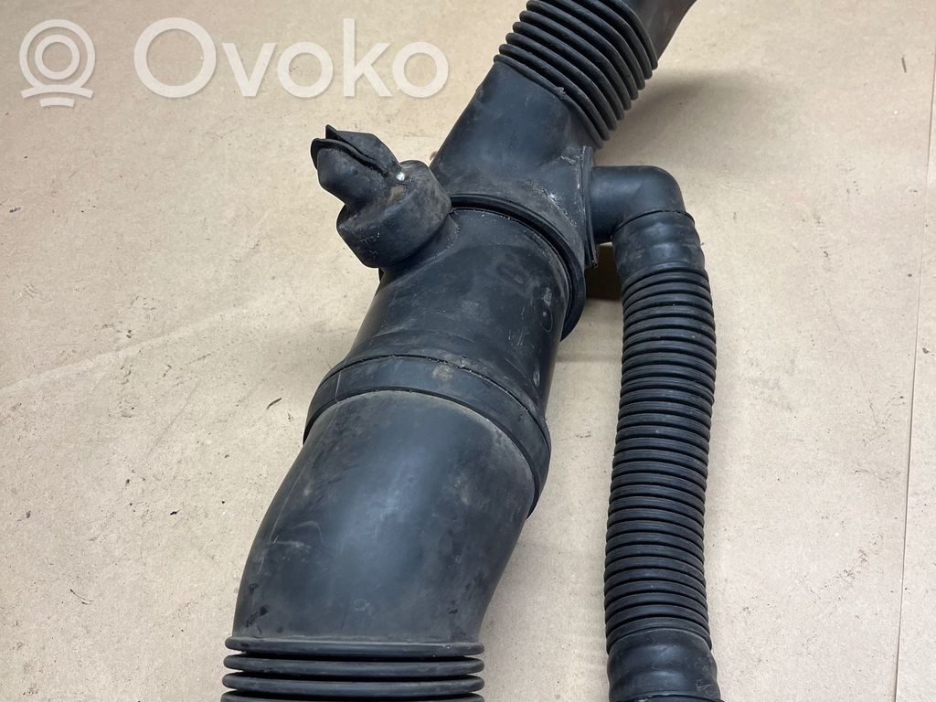 Intercooler hose/pipe   2247909