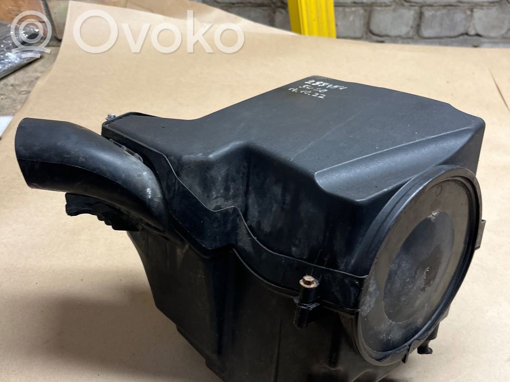 Ford Focus Air filter box 