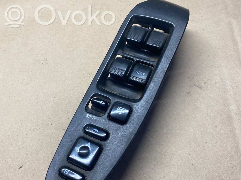 Subaru Outback Electric window control switch 