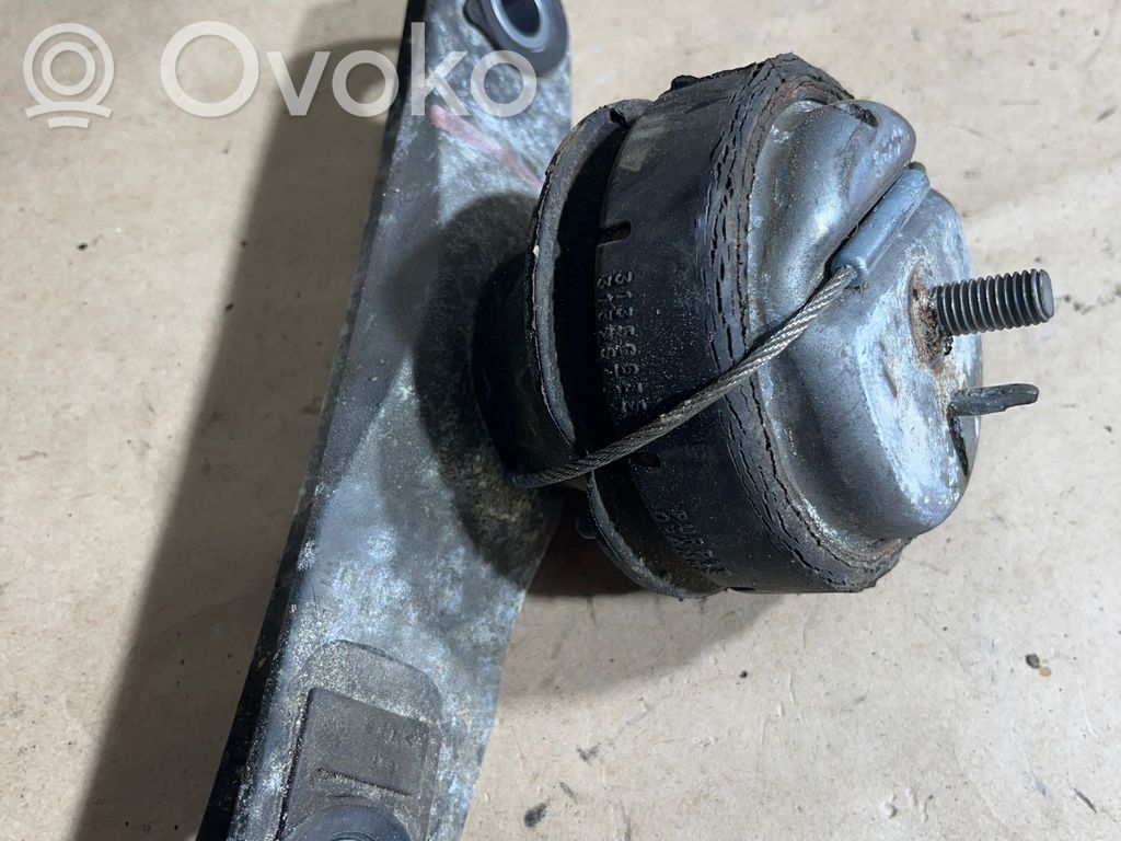 Engine mount bracket   31359635,326E06,31375717
