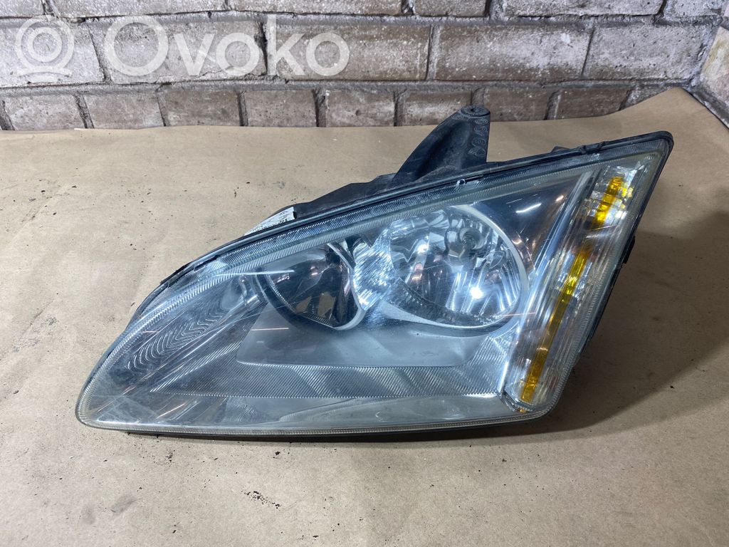 Ford Focus Etu-/Ajovalo 