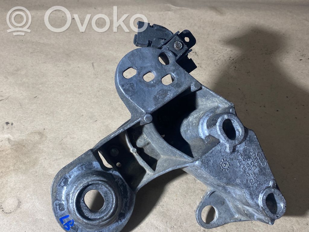 Engine mounting bracket   4B0199352D,ALS112CU