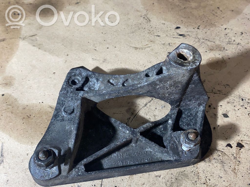 BMW 7 E65 E66 Engine mounting bracket 
