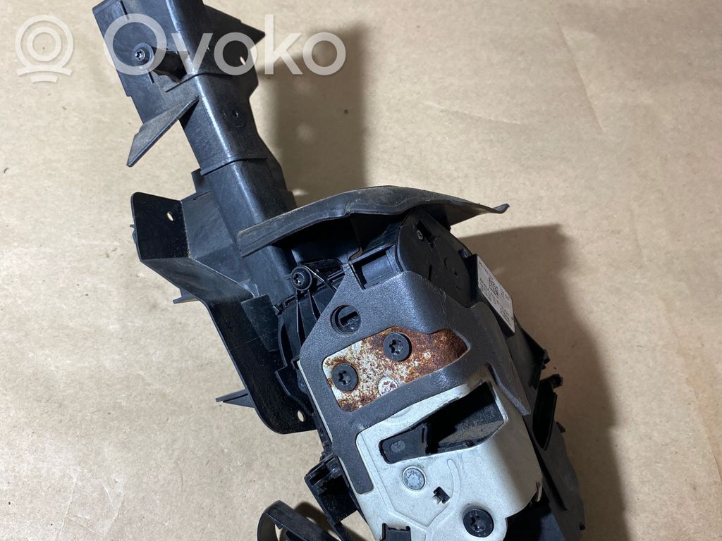Ford Focus Front door lock 