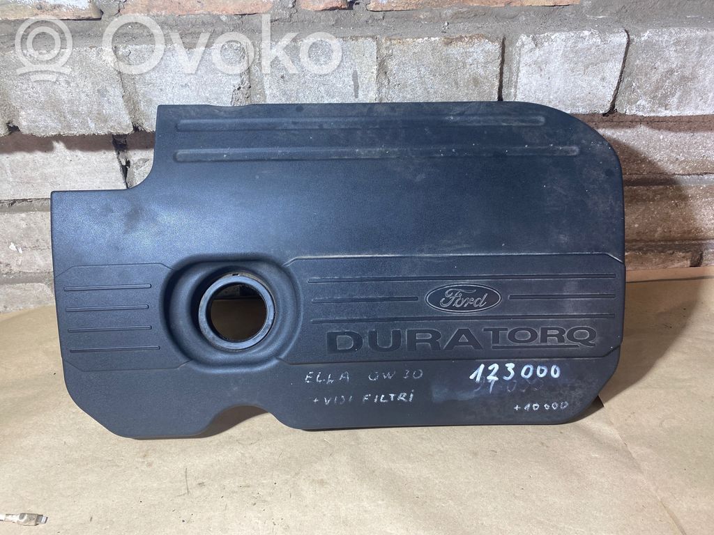 Ford Focus Variklio dangtis (apdaila) 