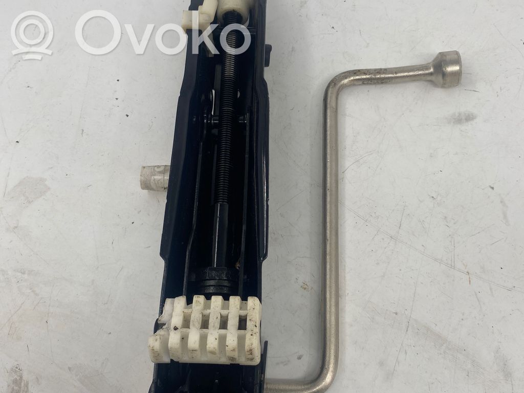 BMW 5 E39 Instrumentu komplekts 