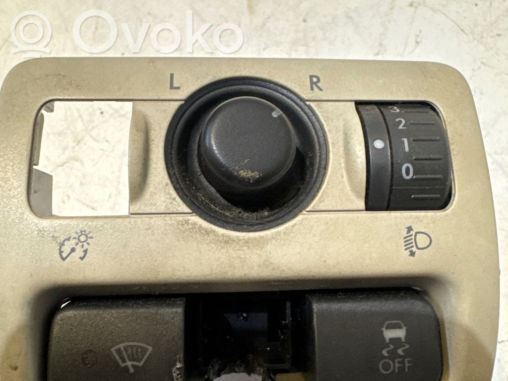 Light switch   159961
