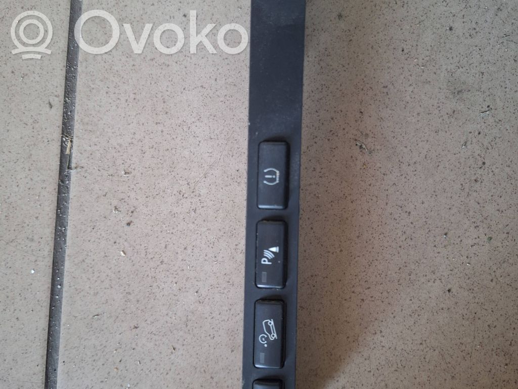 Parking (PDC) sensor switch   61313415617,110187,03742532