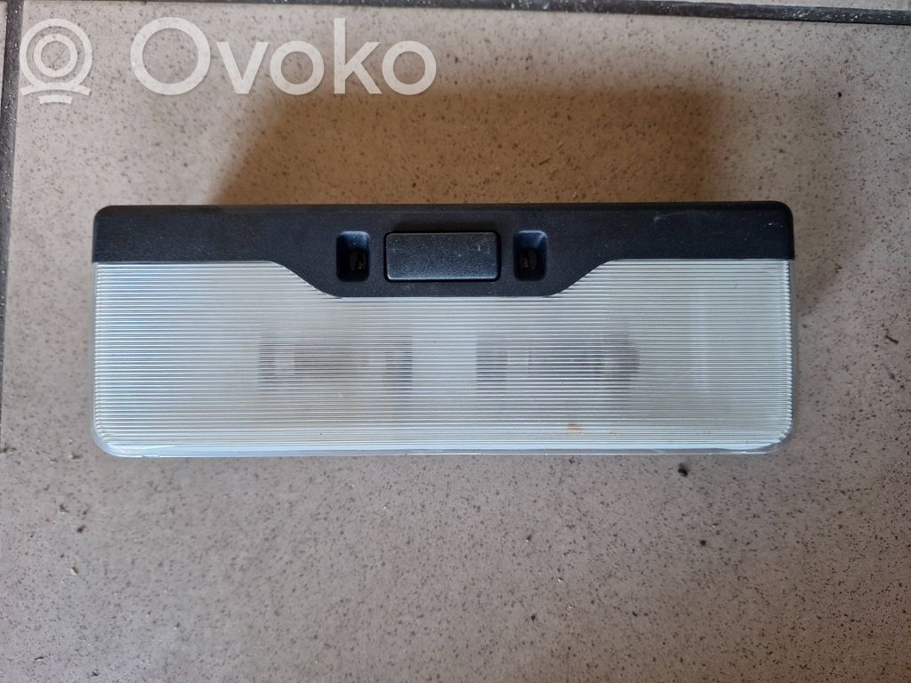 Luz del asiento trasero   2JA007712,6331,6962141