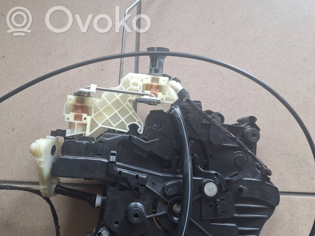 Volkswagen Caddy Zamek drzwi bocznych / przesuwnych 
