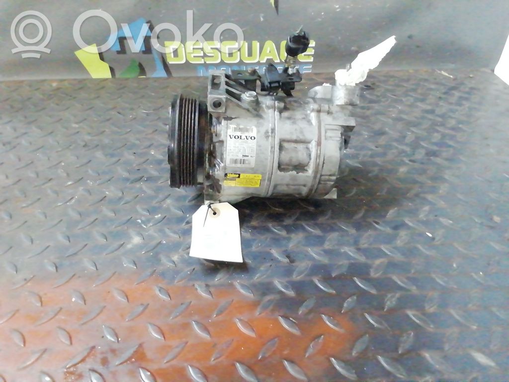Klimakompressor Pumpe   8708581