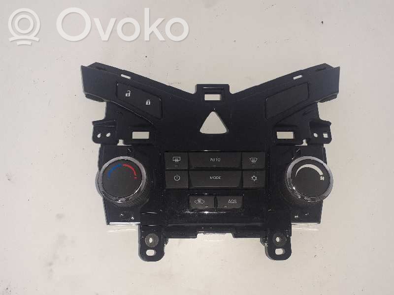 Chevrolet Cruze Climate control unit 