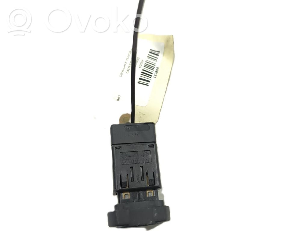 Dacia Sandero Hazard light switch 