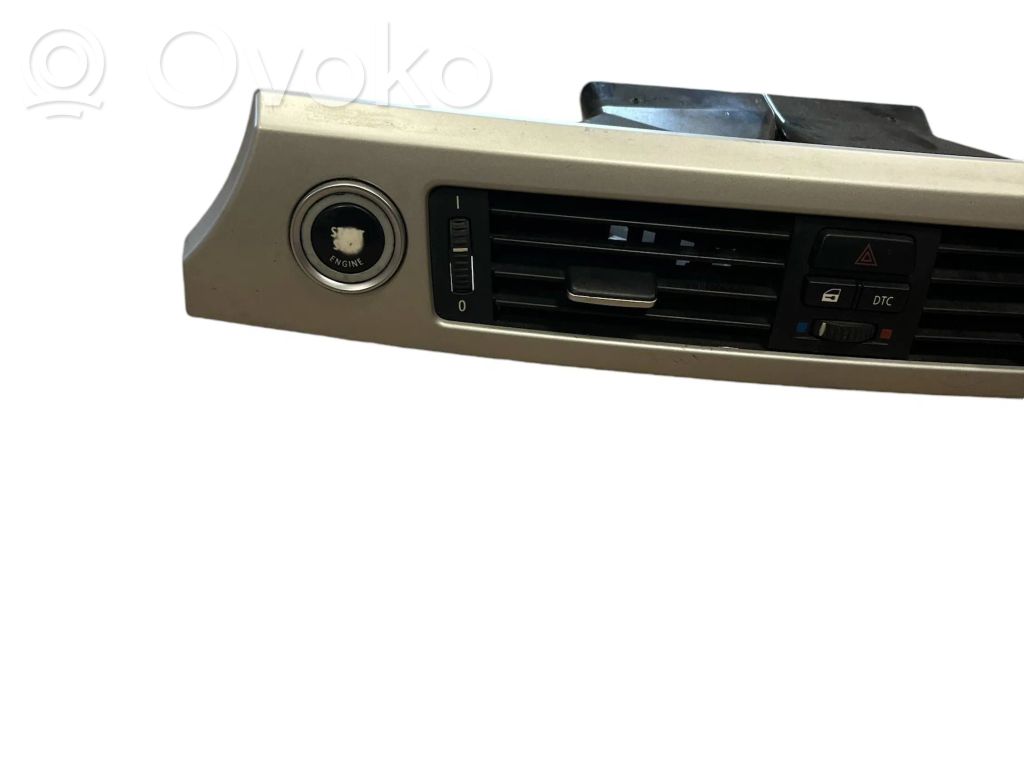 BMW 3 E90 E91 Moldura protectora de la rejilla de ventilación lateral del panel 