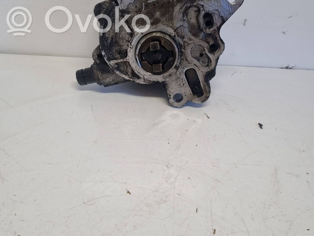 Audi A6 S6 C6 4F Vacuum pump 