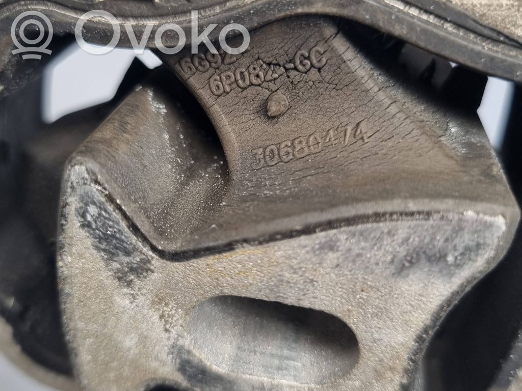 Volvo S80 Engine mount bracket 