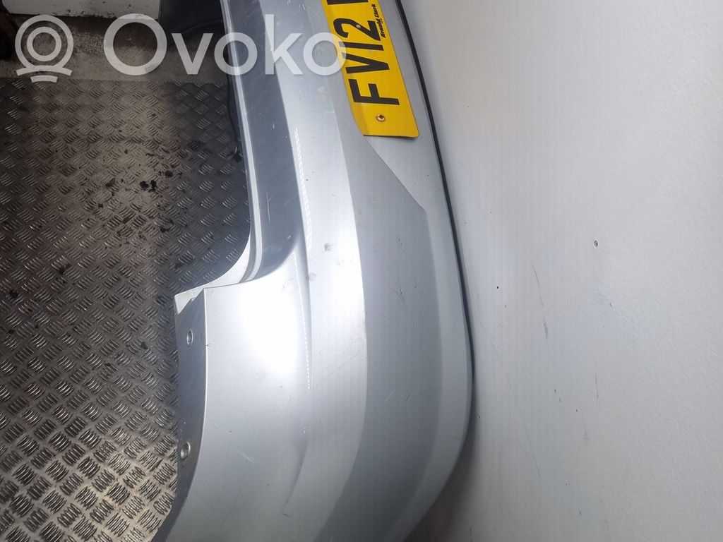 Volkswagen PASSAT B7 Parachoques 