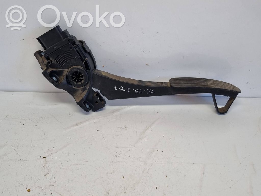 Volvo XC70 Pedał gazu / przyspieszenia 