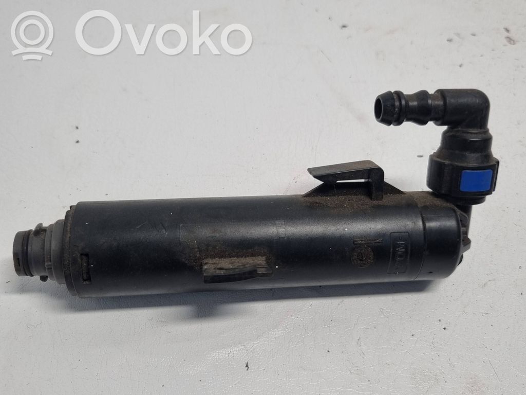 Headlight washer spray nozzle   LCC0116