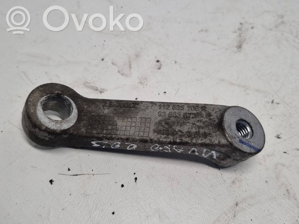 Opel Vivaro Łapa / Mocowanie silnika 