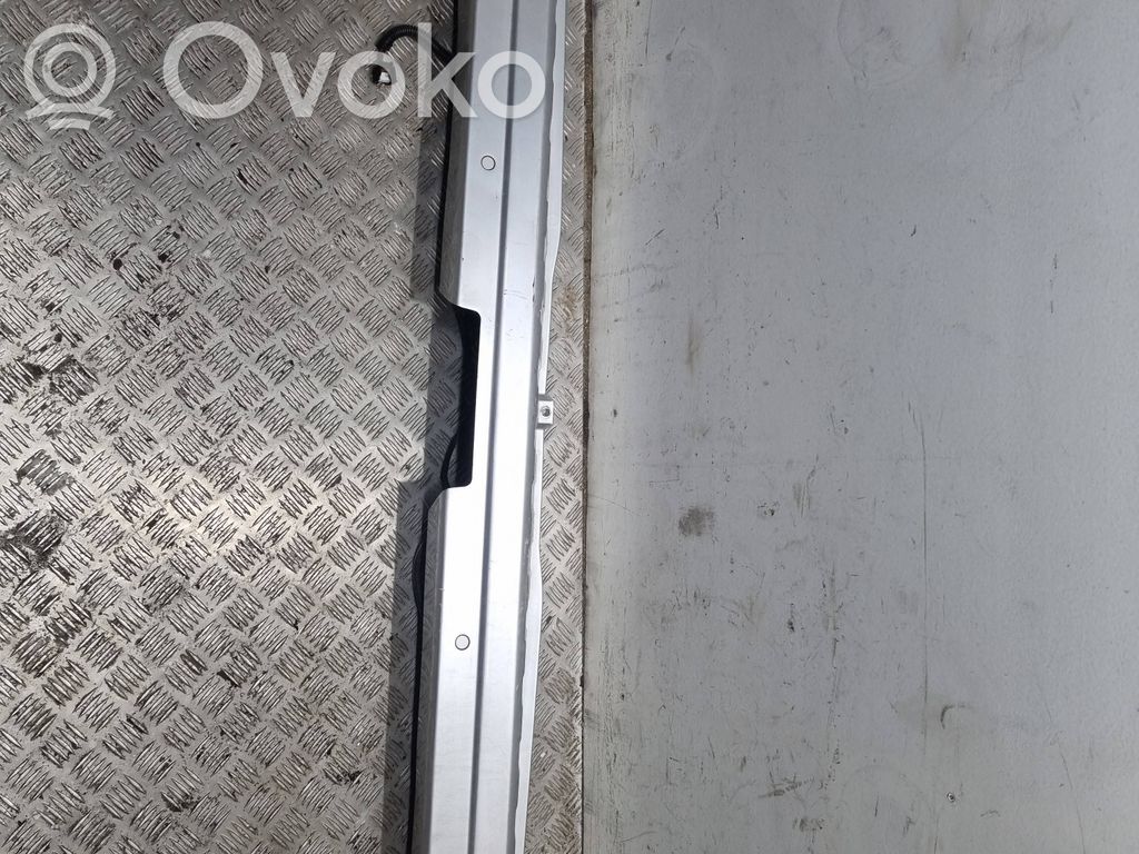 Opel Vivaro Bară spate 