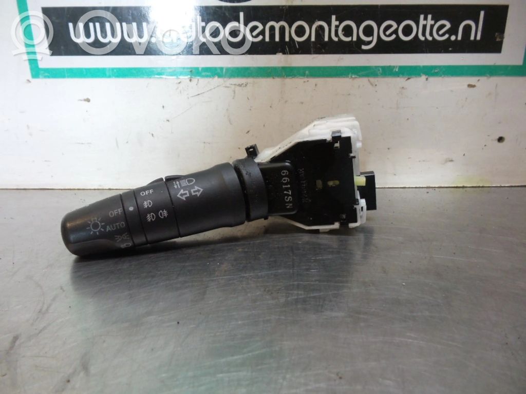 Nissan Note (E11) Posūkių/ šviesų rankenėlė 