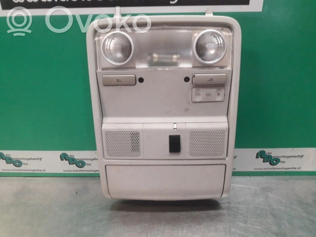 Volkswagen Jetta V Front seat light 