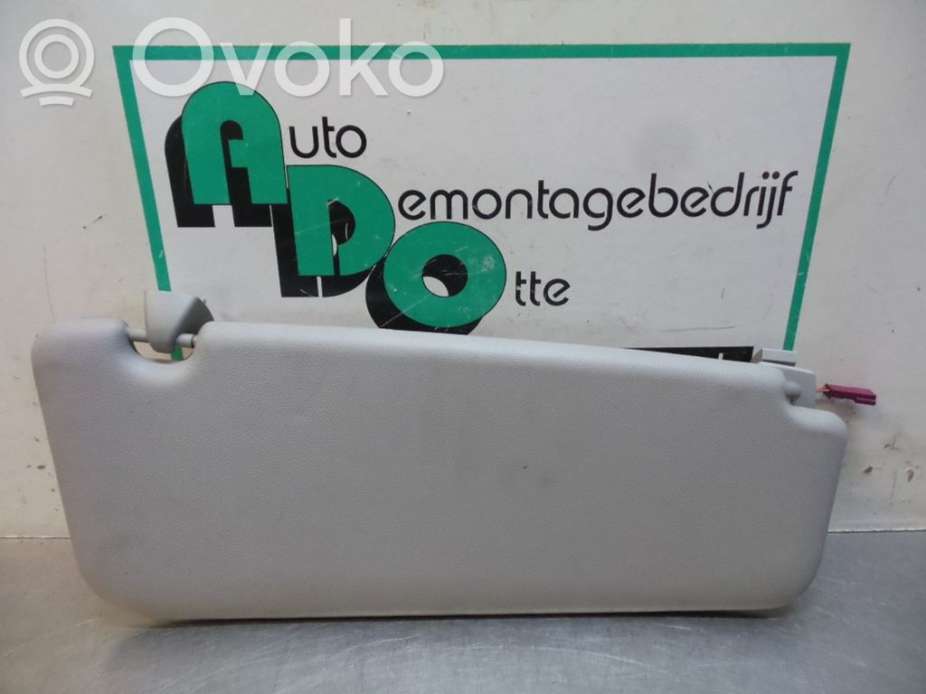 Sun visor