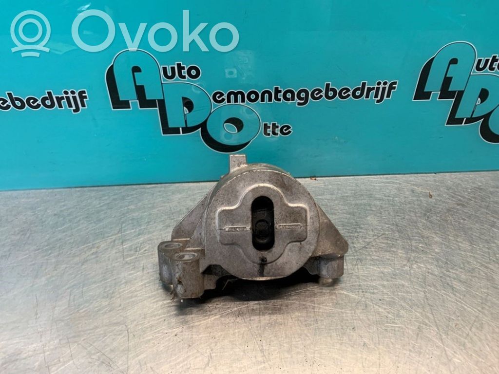 Engine mount bracket   00518554840,00518554840,00518554840