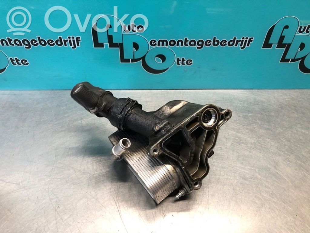 Öljynsuodattimen kannake   751638314,751638314,756256294203,6740273326,6740273446,751638314,756256294203