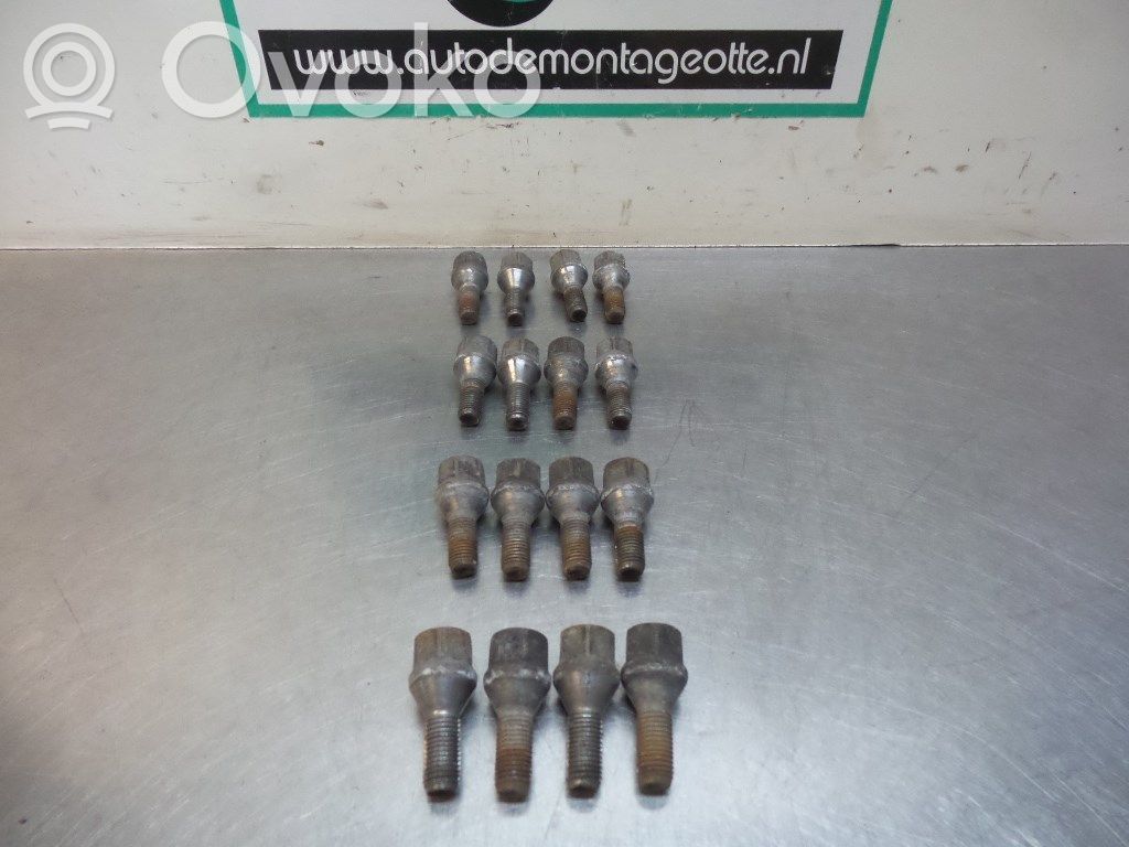 Tuercas/tornillos