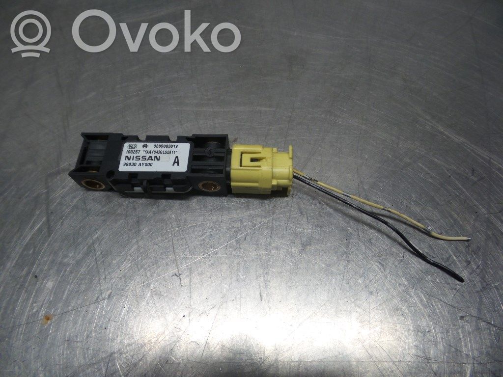 Nissan Micra C+C Airbag deployment crash/impact sensor 