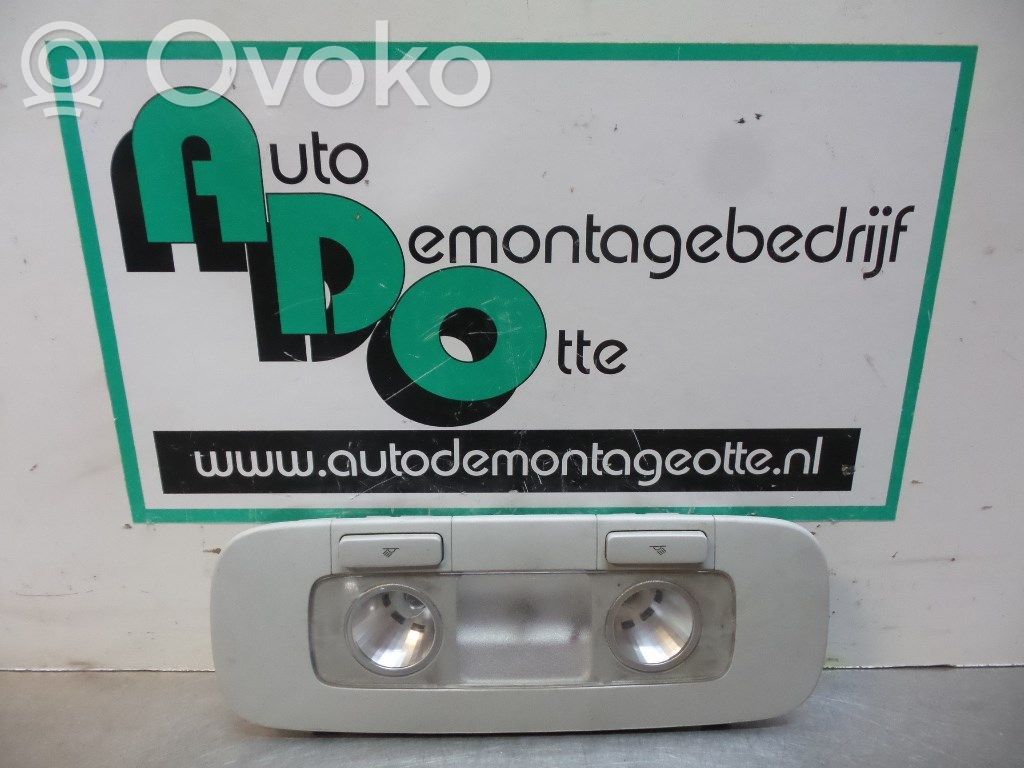 Volkswagen Golf Plus Lampka podsufitki tylna 
