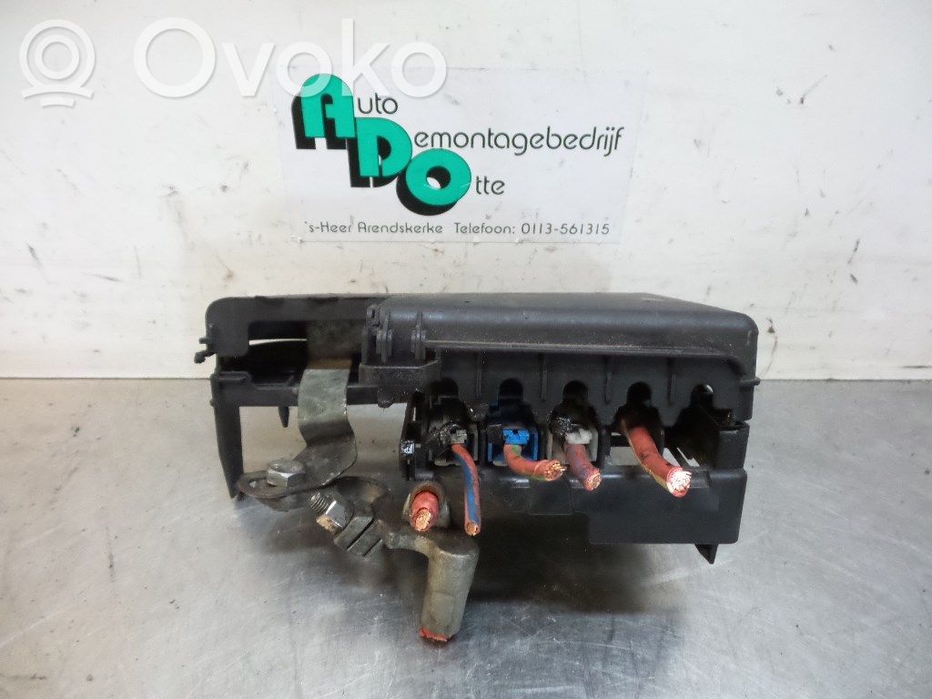 Opel Corsa D Juego de caja de fusibles 