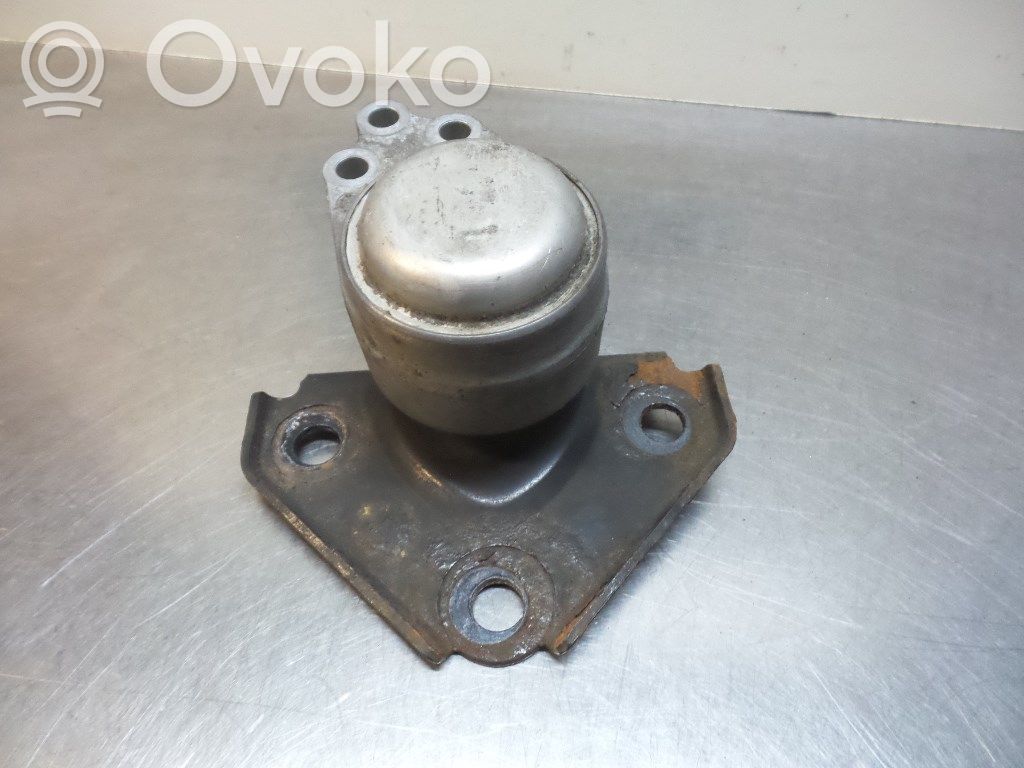 Ford Fiesta Engine mount bracket 
