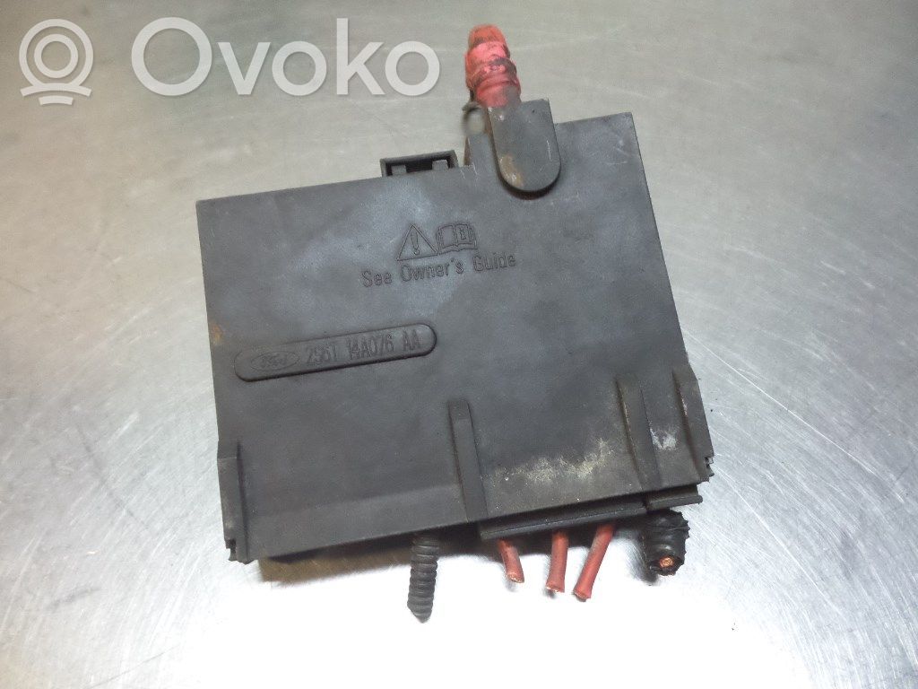Ford Fiesta Juego de caja de fusibles 