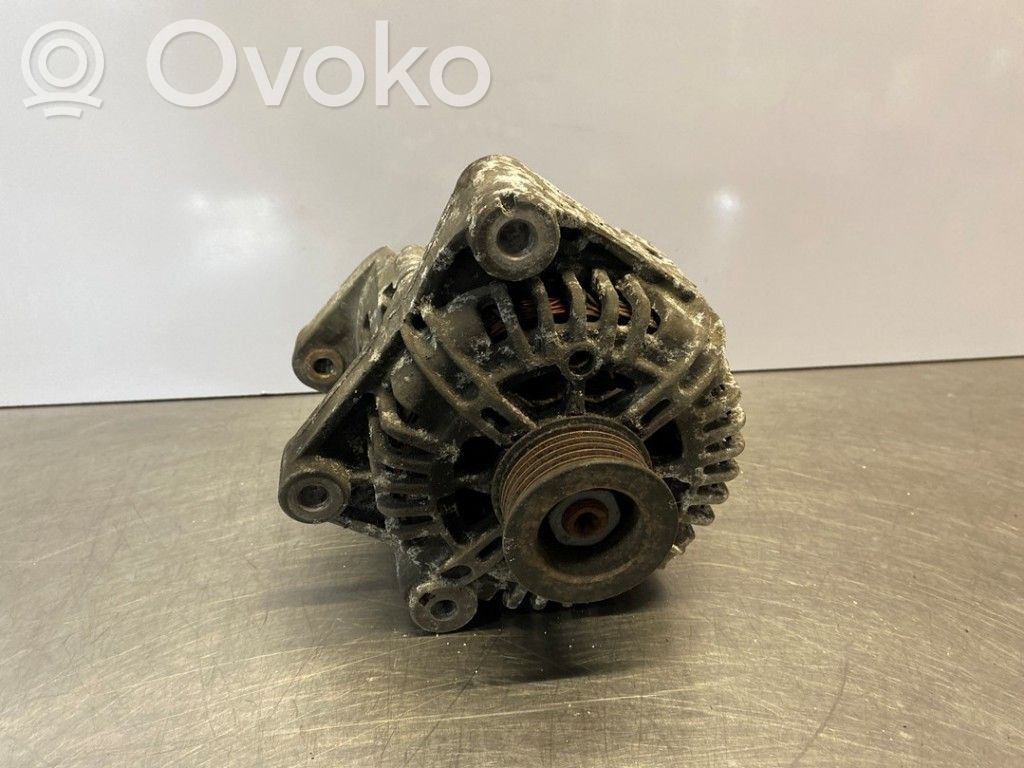 BMW 1 E81 E87 Alternador 