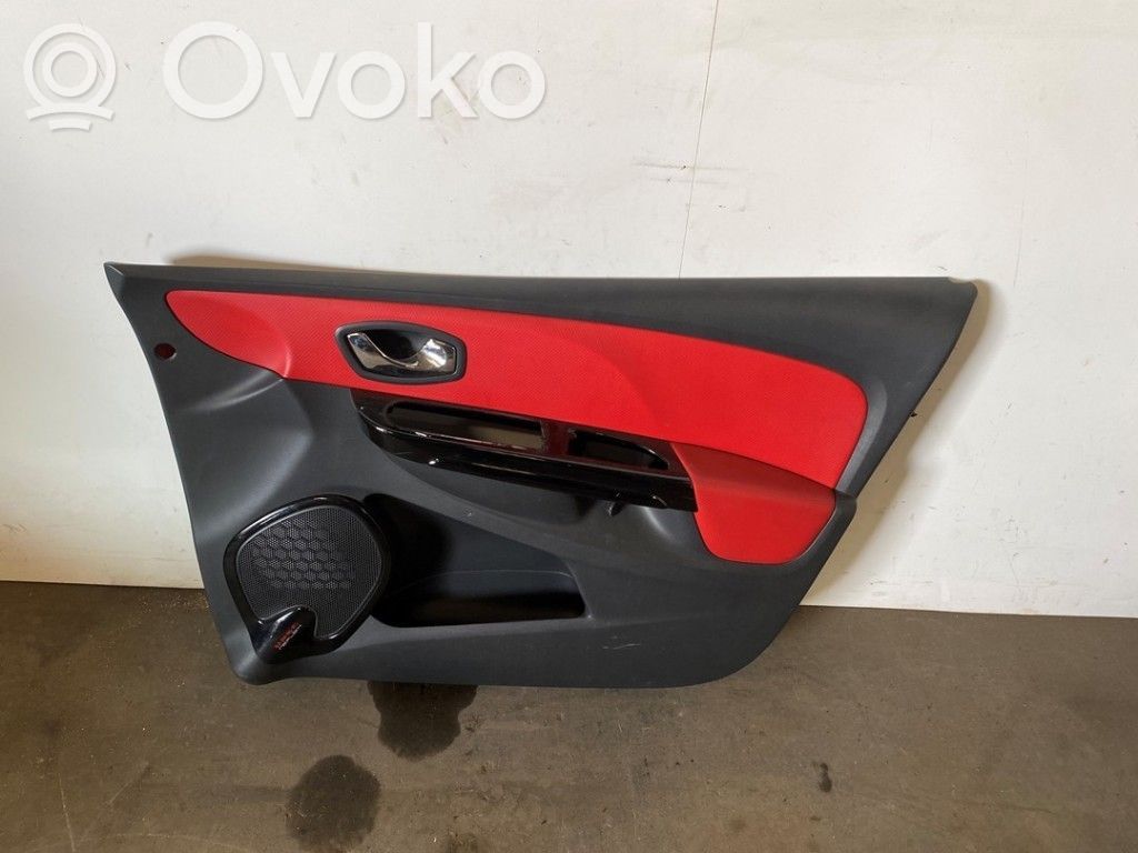 Renault Clio IV Boczki / Poszycie drzwi przednich 