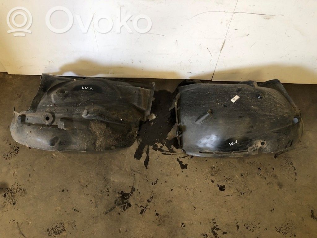 Renault Clio IV Nadkole przednie 