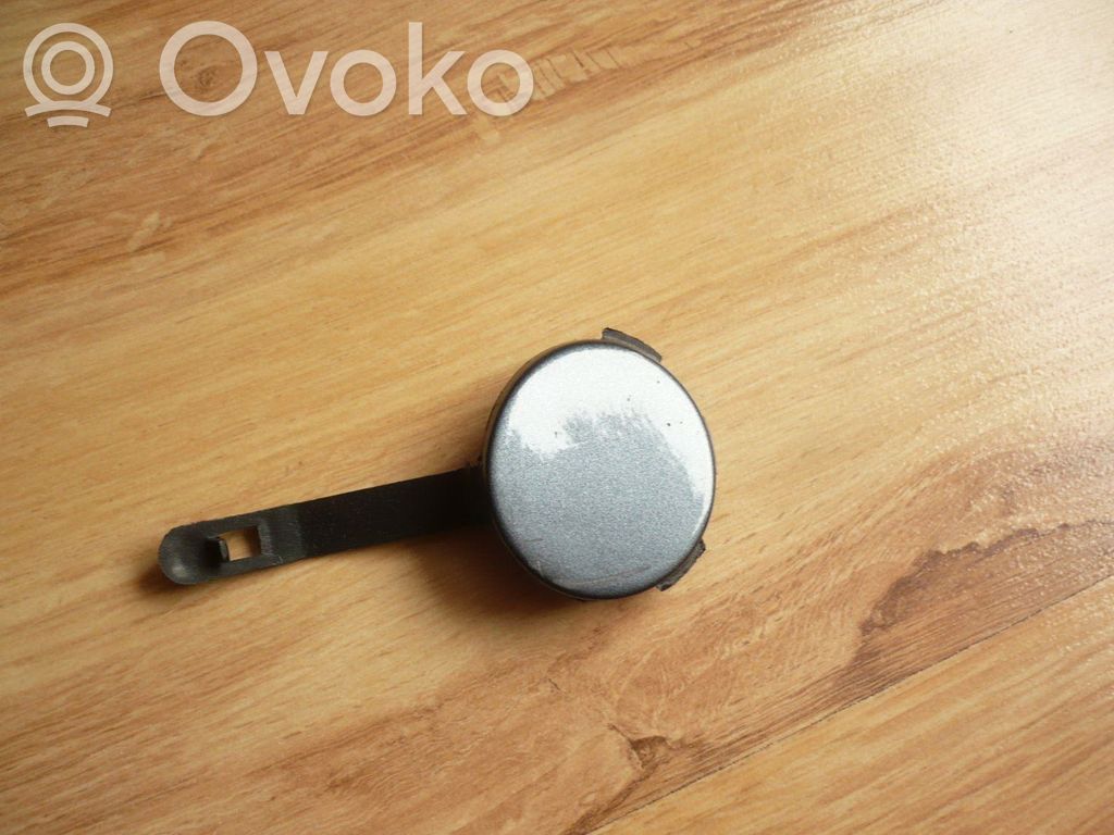 Renault Clio III Zaślepka / Osłona haka holowniczego przednia 