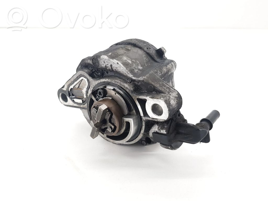 Volvo V50 Vacuum pump 