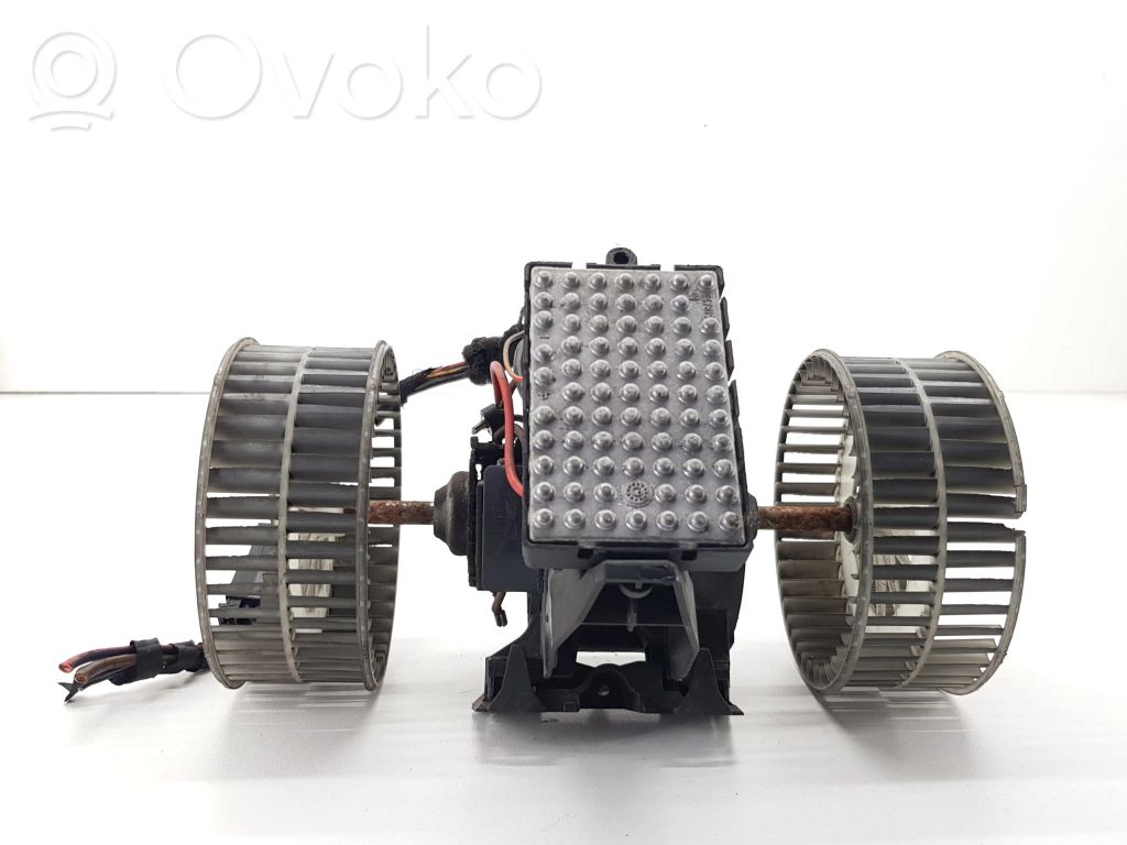 Pečiuko ventiliatorius/ putikas   89451003,6988452,5HL00860602